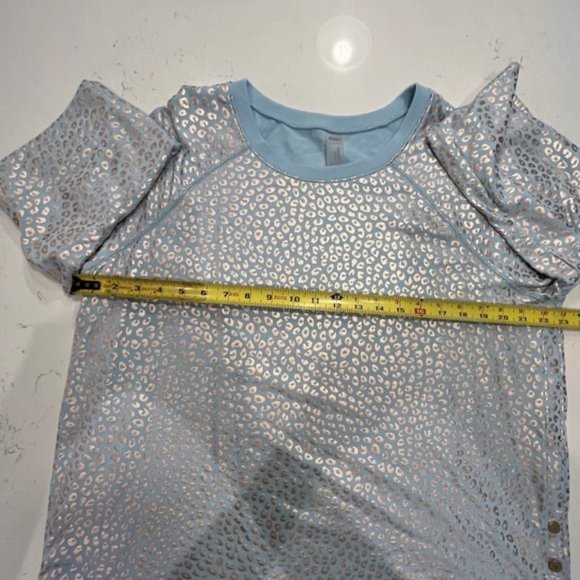 Zuda Foil Printed Baby Blue Pullover with Rose Gold Animal Detail XL - Picture 10 of 15